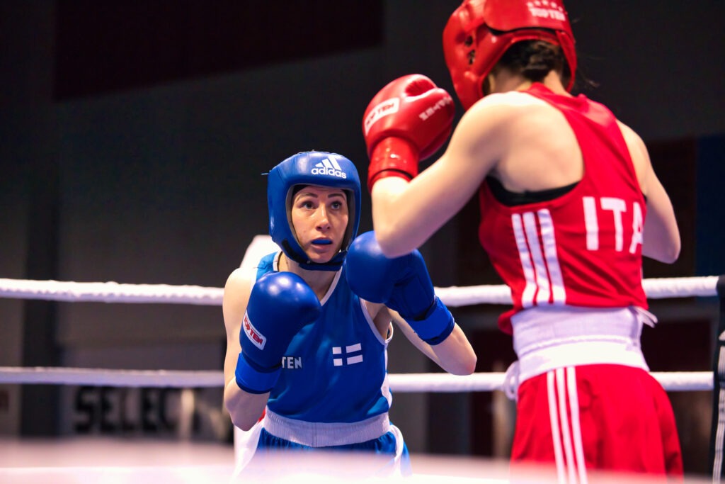 Kaksi nyrkkeilijää ottelee GeeBee-turnauksessa.