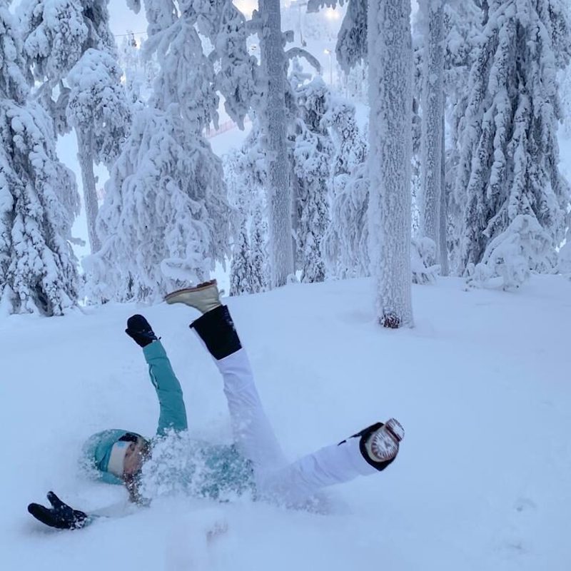 Nuorisovaliokunnan-jarjestamalla-Winter-Break-tapahtumassa-oli-ulkoliikunnan-iloa.