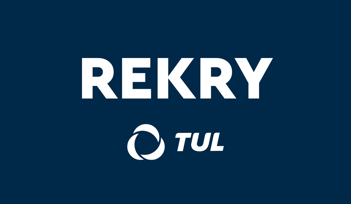 Tummansinisellä taustalla valkoisella kirjoitettu Rekry sekä TUL:n valkoinen logo.