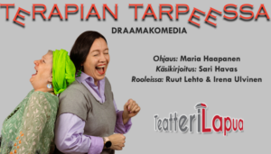 Kaksi naista selät vastakkain nauravat