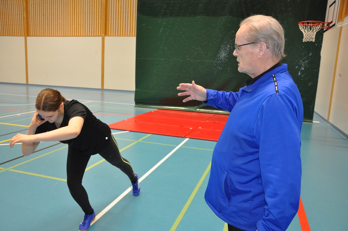 Oripään Vesan kuulantyöntöharjoitukset.