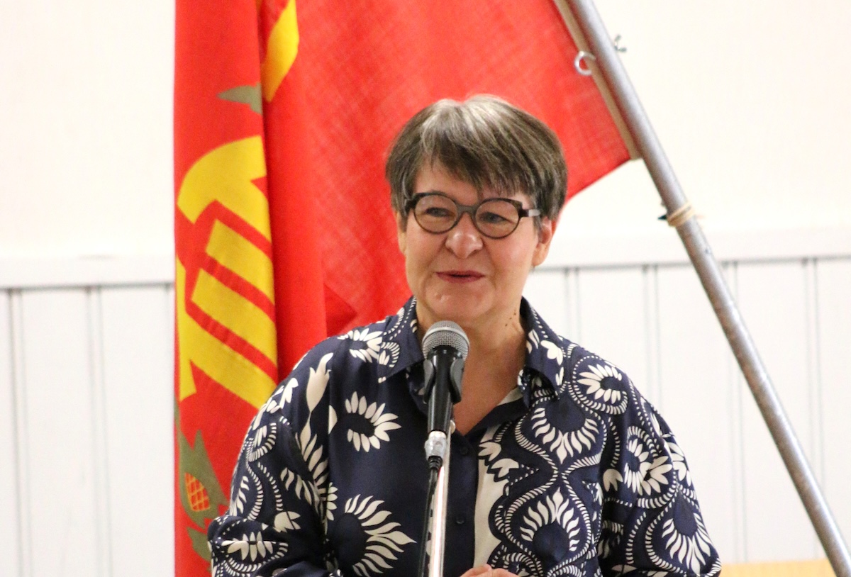 Tarja Filatov kuvattuna Hämeenlinnan Kisan 110-vuotisjuhlassa.